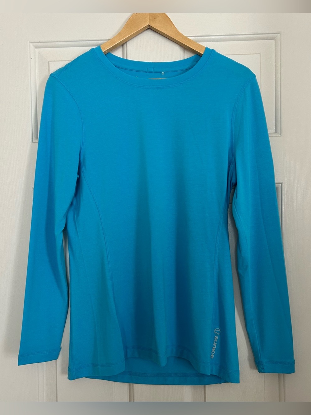 Sunice Women’s Greer Long Sleeve Golf  T-shirt Turquoise Size Medium Logo Sleeve